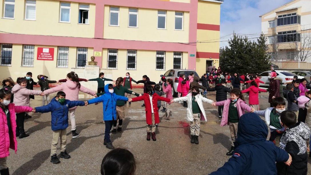 04.03.2022 Cuma Günü İlçemiz Okullarında Deprem Tahliye Tatbikatı Yapıldı